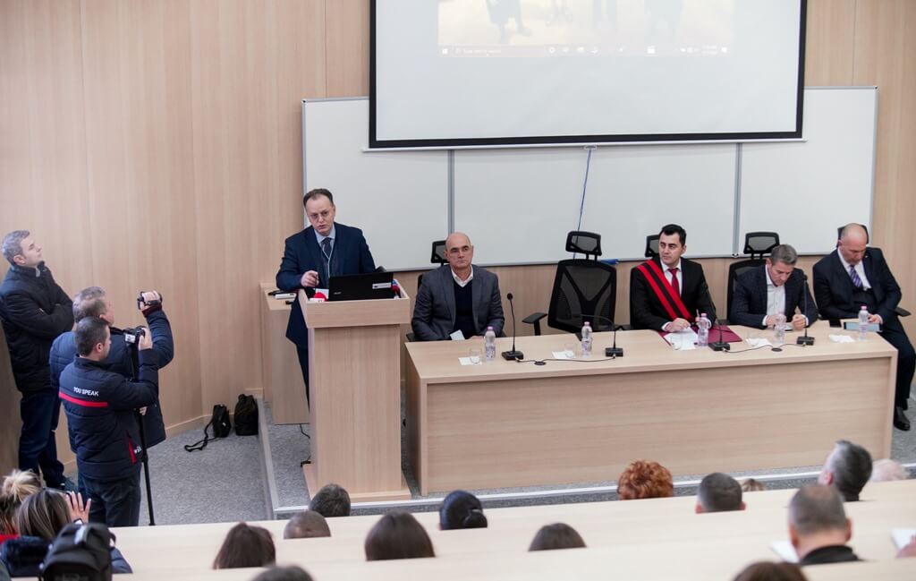 At the University of Elbasan &quot;Alexander Xhuvani&quot;, the ceremony of giving the title &quot;Honorary Citizen&quot; was held, publicist Fatos Baxhaku, Uniel