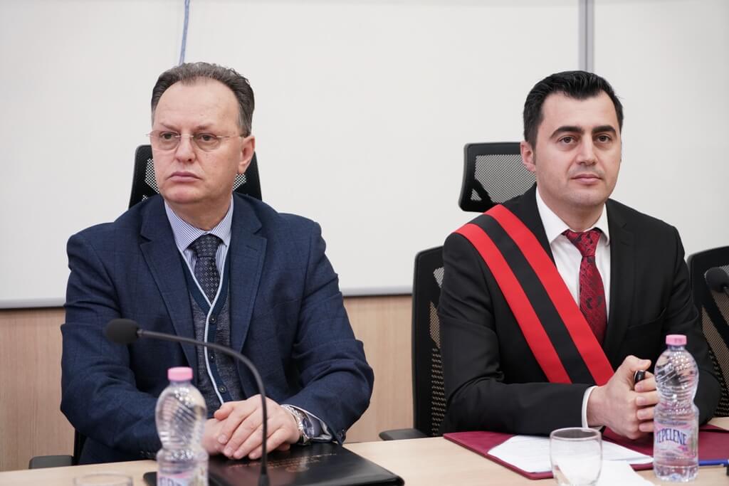 At the University of Elbasan &quot;Alexander Xhuvani&quot;, the ceremony of giving the title &quot;Honorary Citizen&quot; was held, publicist Fatos Baxhaku, Uniel