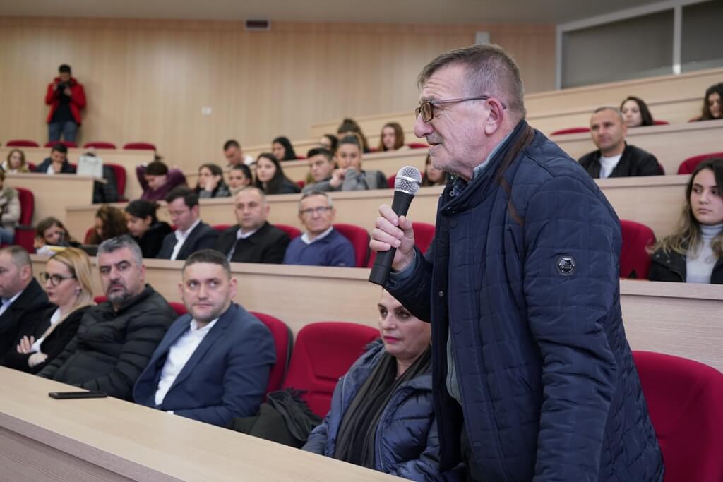 At the University of Elbasan &quot;Alexander Xhuvani&quot;, the ceremony of giving the title &quot;Honorary Citizen&quot; was held, publicist Fatos Baxhaku, Uniel