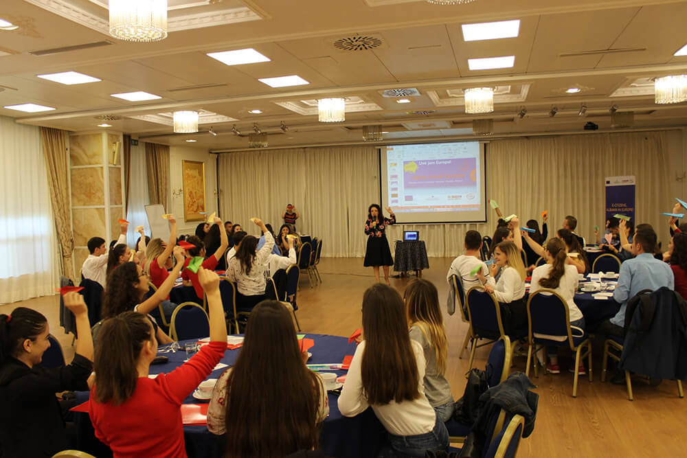 Pjesëmarrja e studentëve të UE në Youth Bootcamp “E-citizens, Albania in Europe!” Uniel