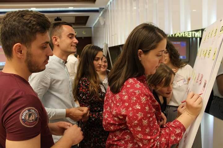 Pjesëmarrja e studentëve të UE në Youth Bootcamp “E-citizens, Albania in Europe!” Uniel