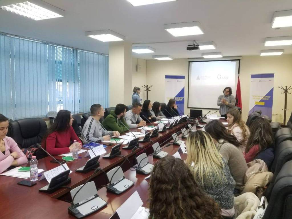 Training for the Debate Club at the University of Elbasan &quot;Alexander Xhuvani&quot;, Uniel