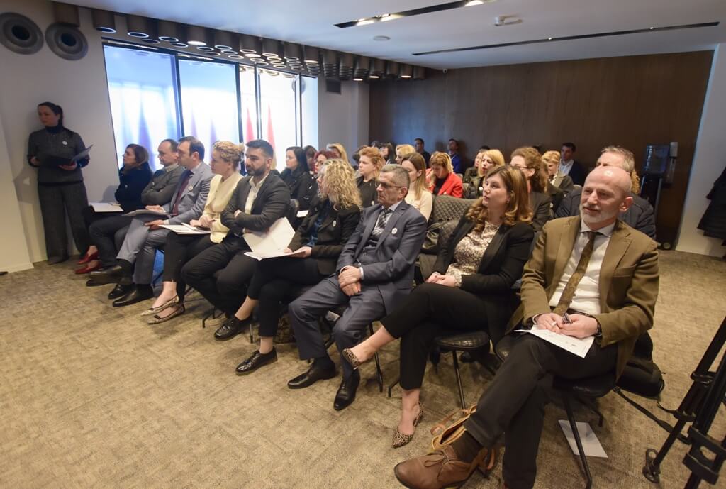 The University of Elbasan organized the event to promote the book &quot;Social Services in Albania: Background and State of the Art&quot;, Uniel